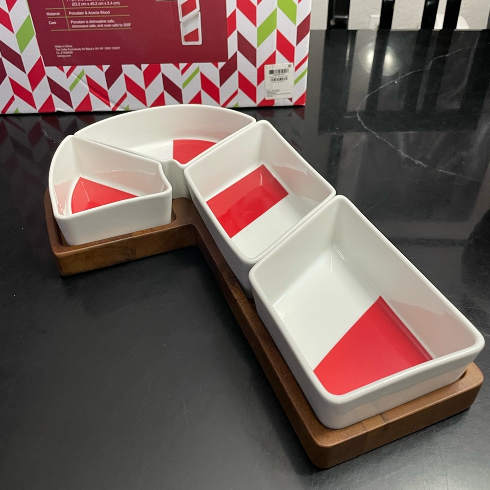 THE CELLAR Holiday Candy Cane Divided Server
